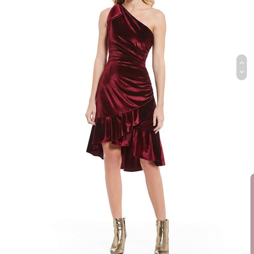 Chelsea & Violet One Shoulder Velvet dress